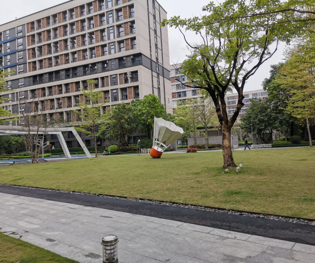Cozy ,super clean  apartment  near metro  station
