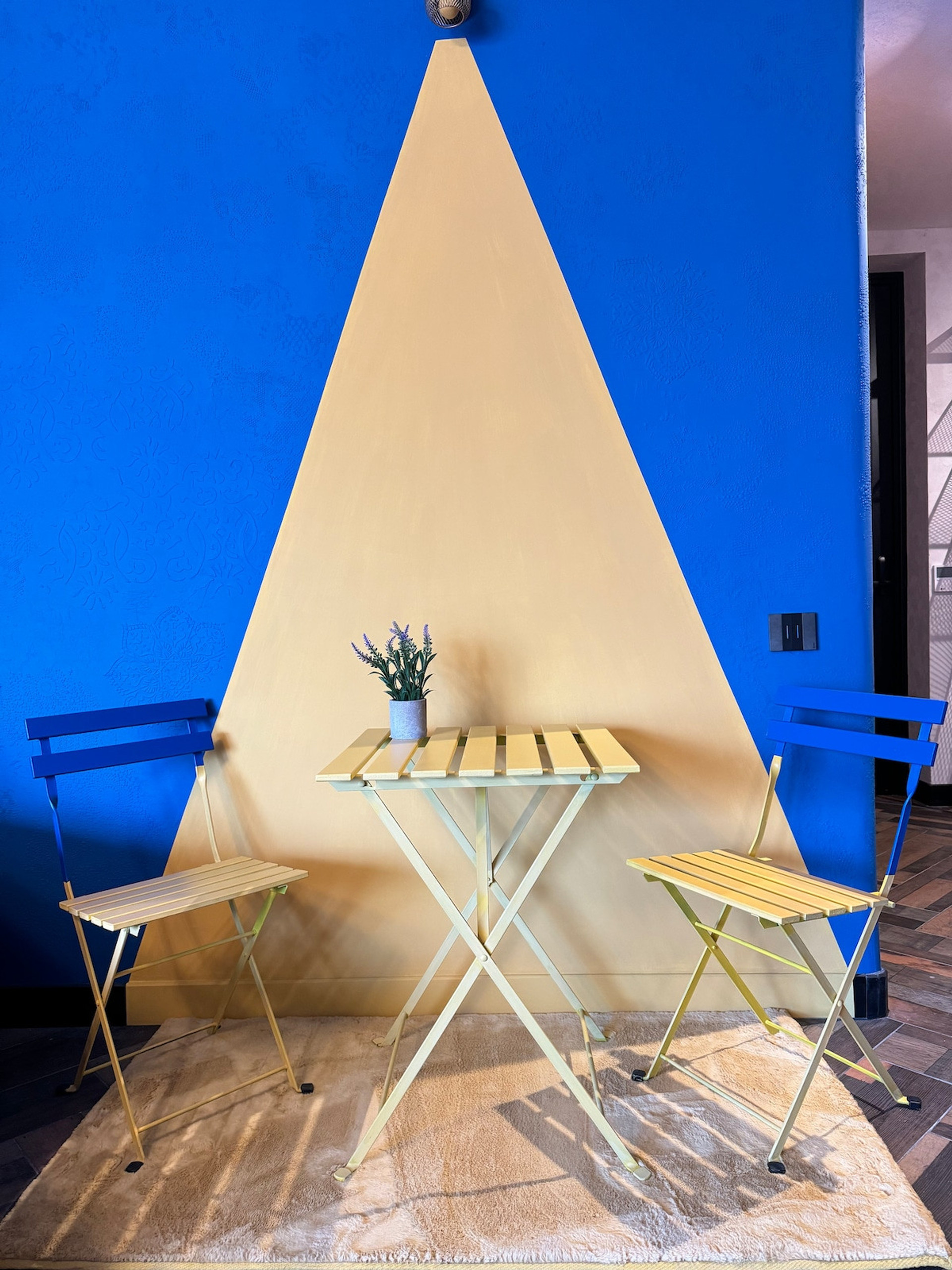 Decorative detail, Seating area