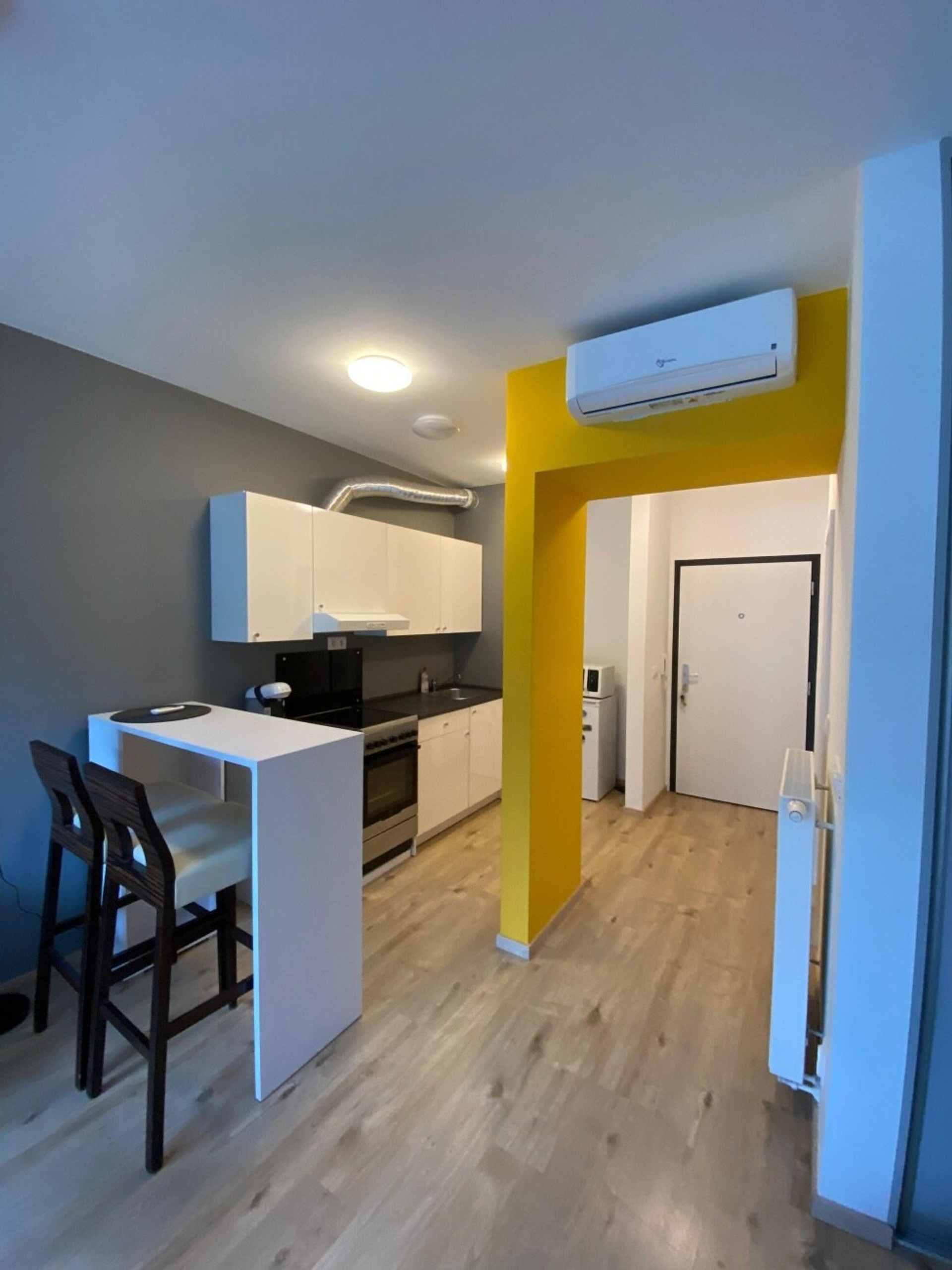 Full kitchen image 3