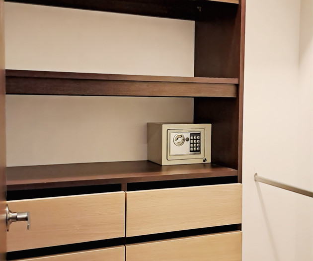 Premium Executive Apartment with Hotel Services In