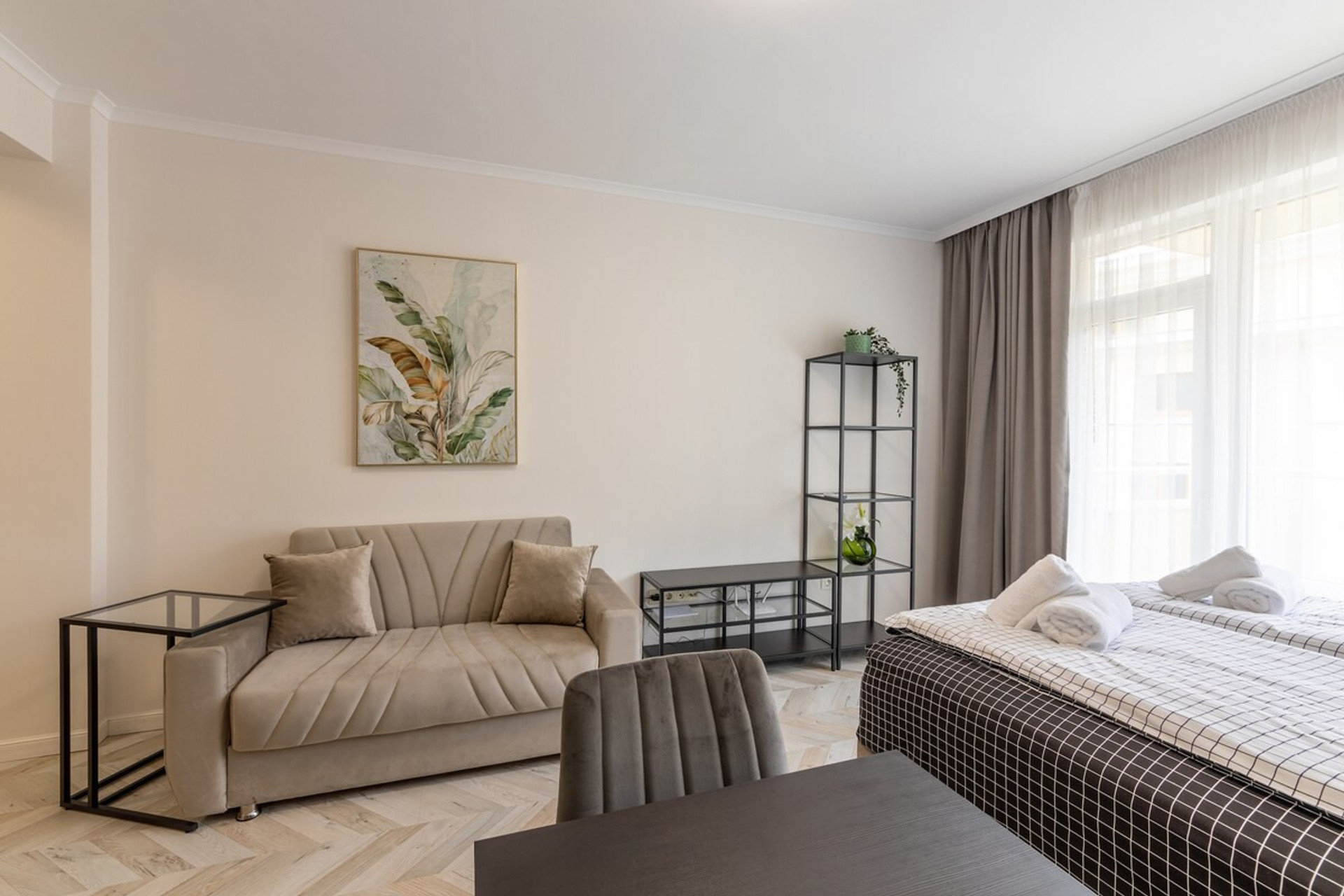 Bedroom image 4