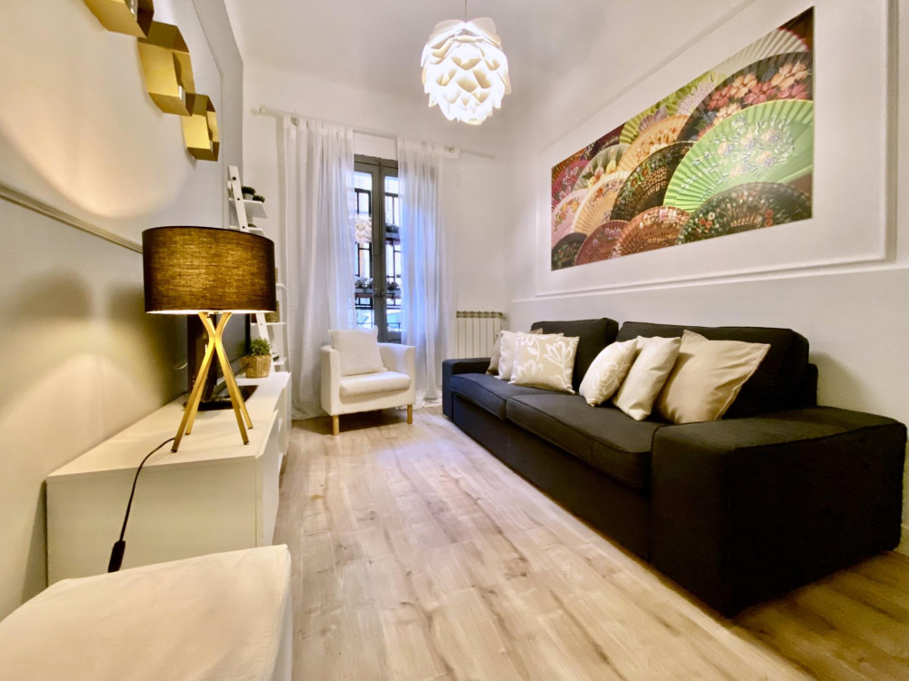 Malasaña Gallery – 3-Bedroom Apartment in the City preview