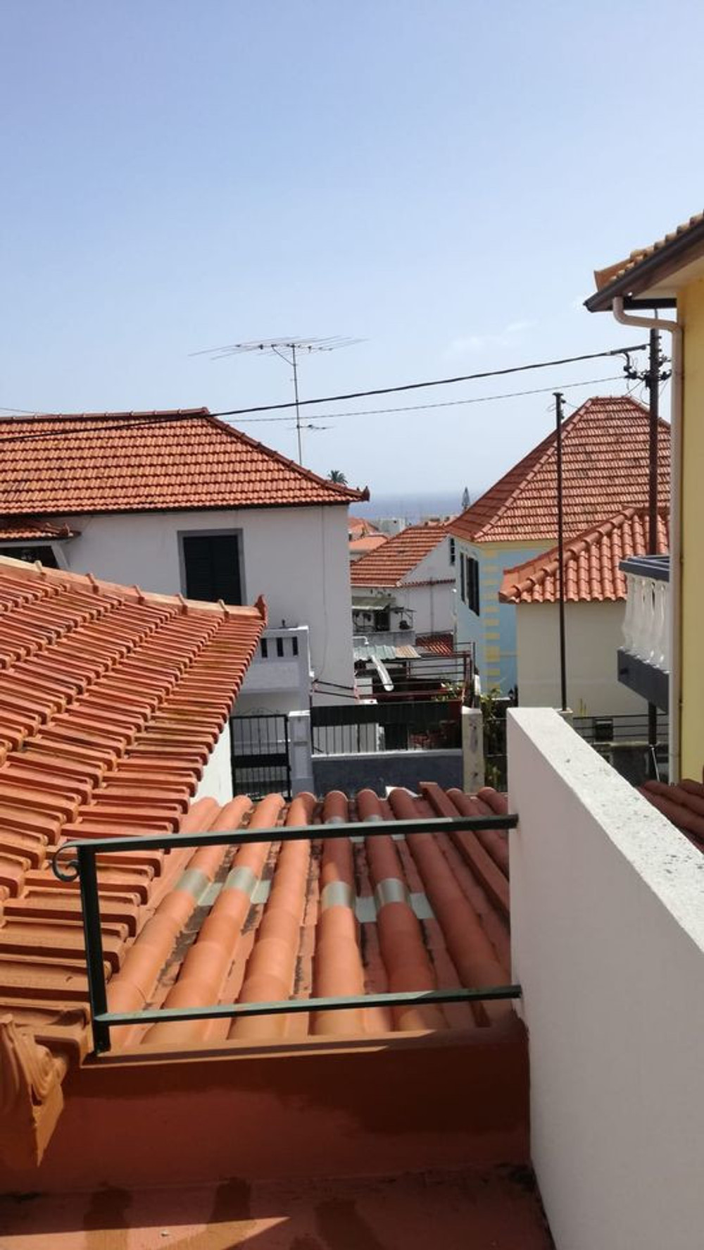 House 5 min from Funchal on foot + services & WIFI