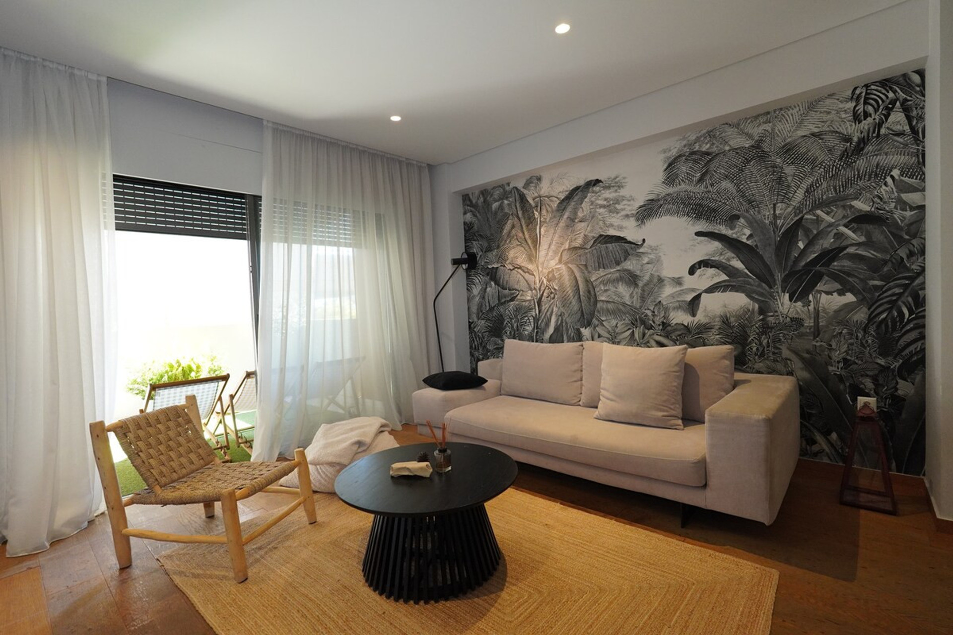 Living room image 5