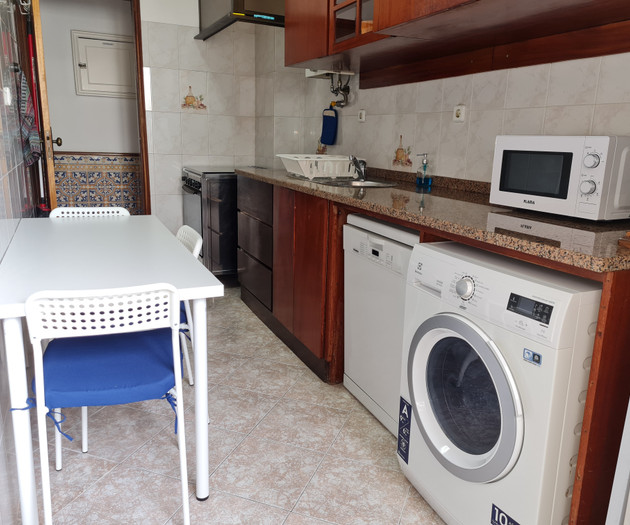 Private room for male only in Santa Apolónia