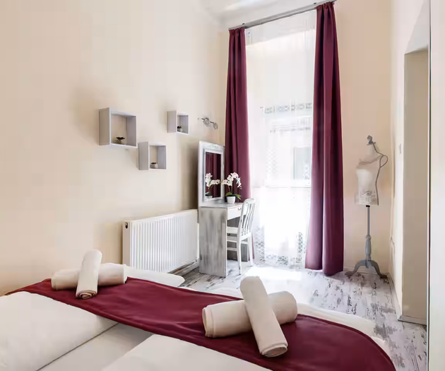 Vintage DIY home near the Basilica