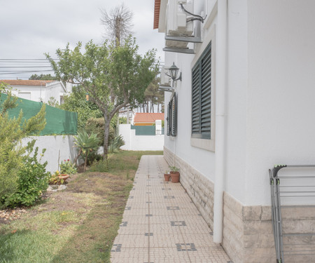 Serene Beach Villa in Aroeira