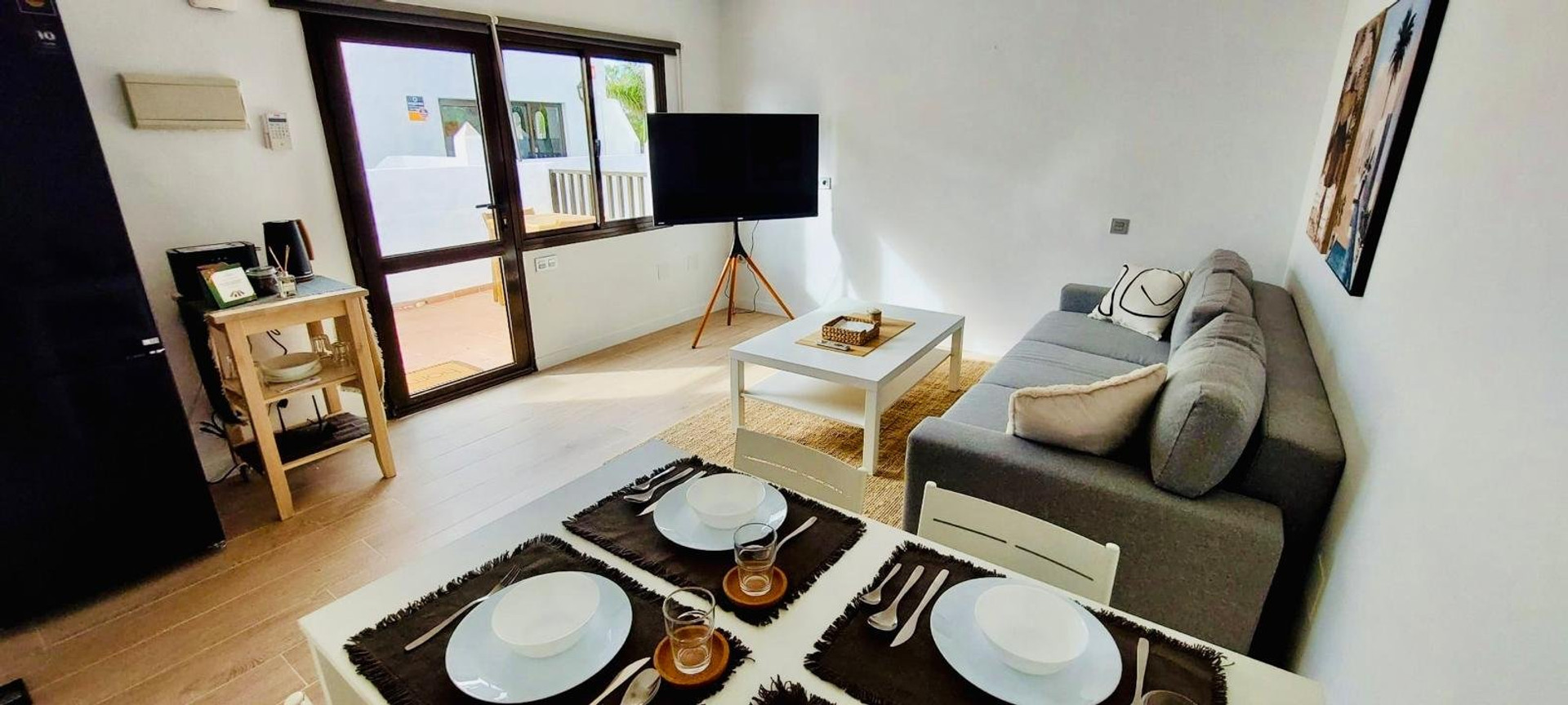 Living room with dining table