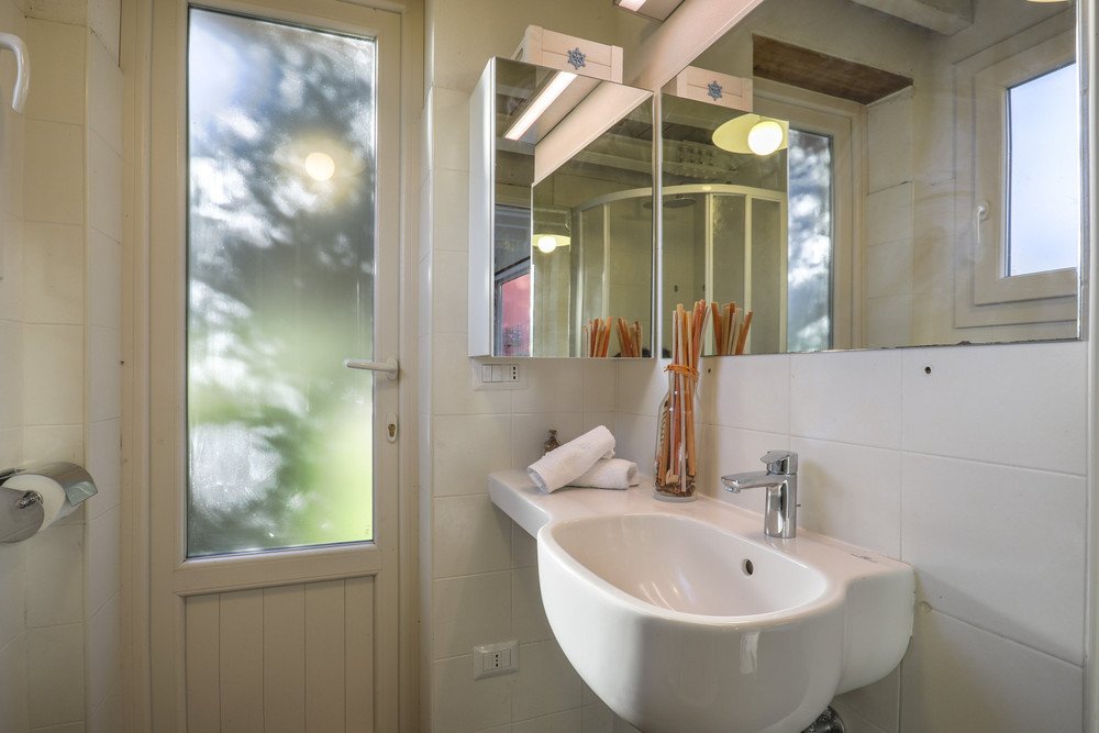 A Glass House Between Art, Nature and the Sea preview