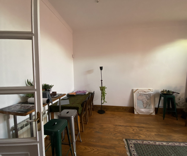 Bright Room with Private Bathroom in El Born