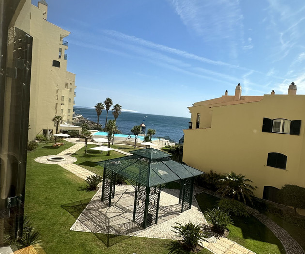Parede Cozy Sea Front Apartment with Sea view