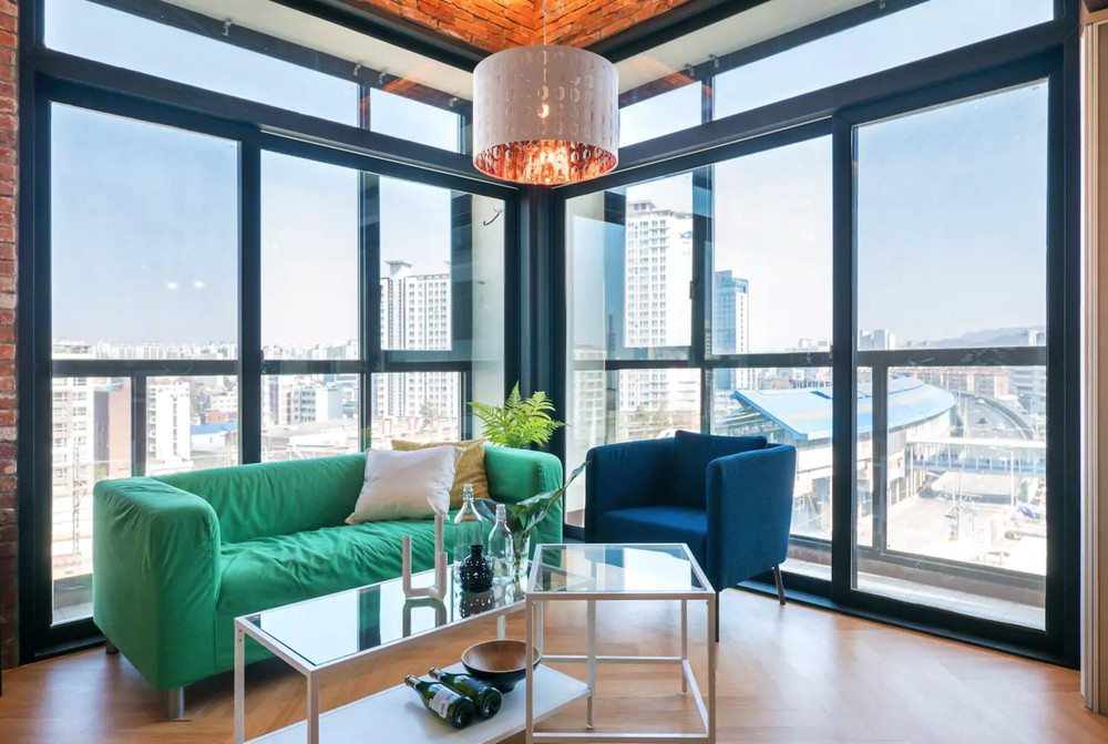 cozy apartment near subway station preview