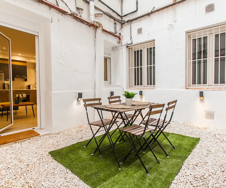 Charming 2-Bedroom Apartment, Central Madrid