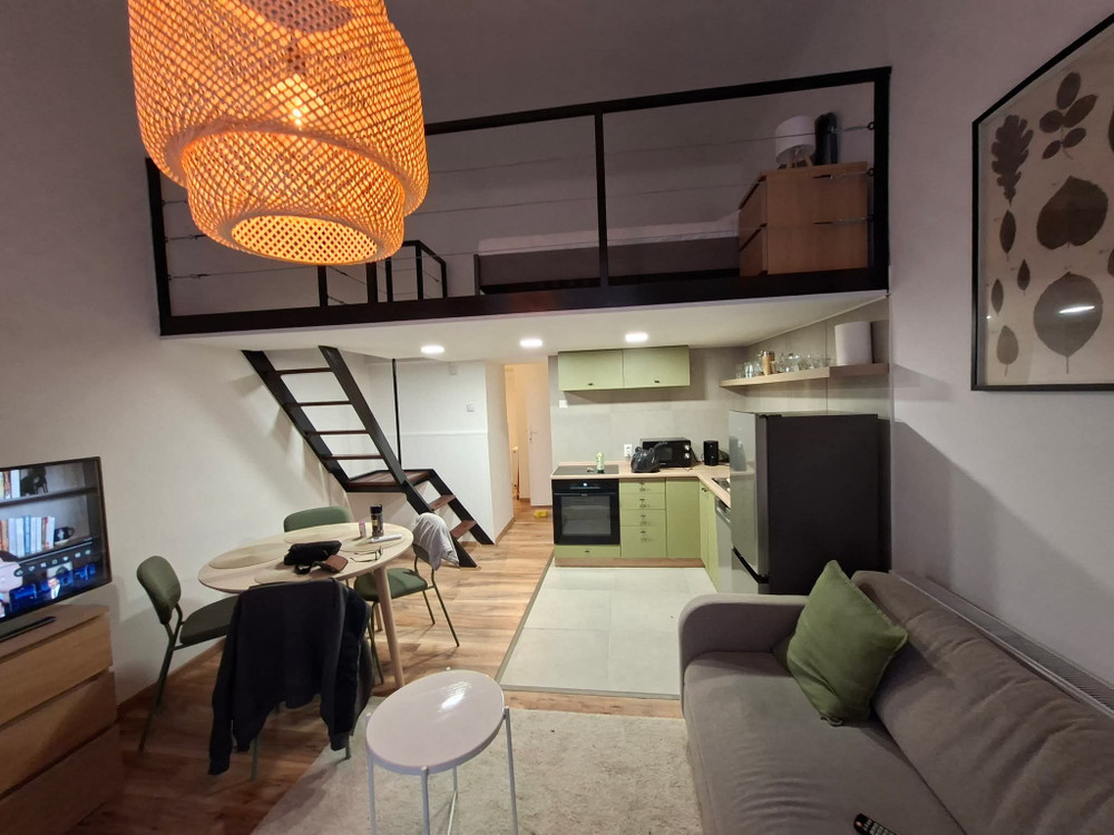 Newly renovated studio flat, District VII preview