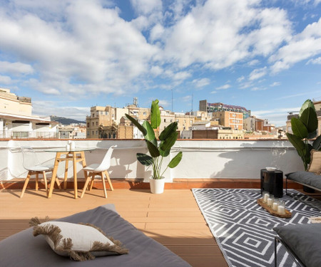 Penthouse in Renovated Floor