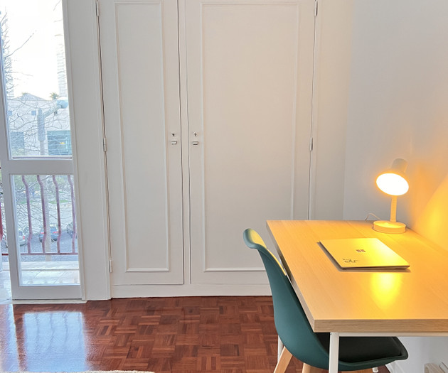 Cozy & Fully Furnished Ocean Blue Room in Lisbon