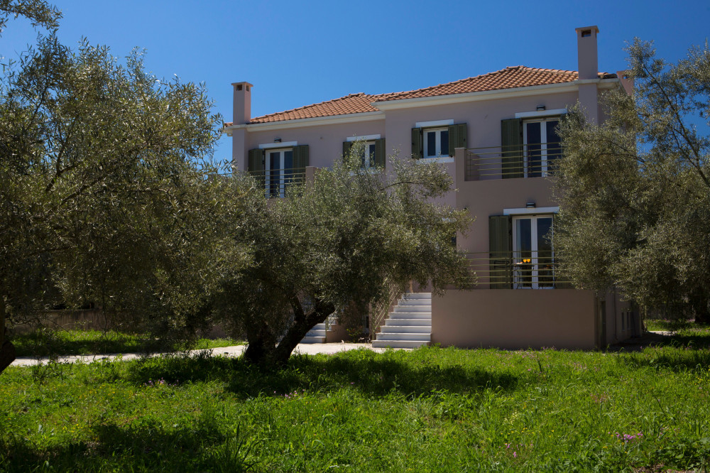 A modern villa  in Lefkada