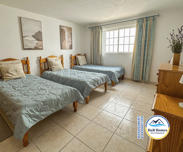 Villa Verde - 4 bedrooms, Marina view, pool & BBQ