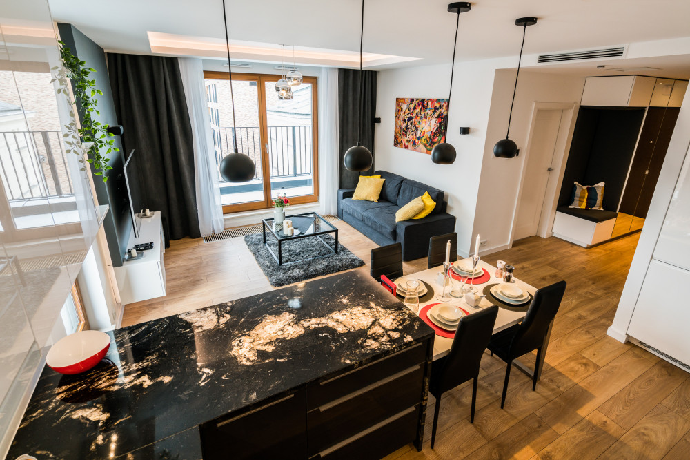 Lubicz Penthouse | Parking | A/C | Peace & Quiet