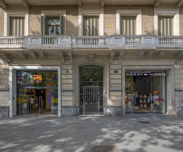 Building facade with entrance
