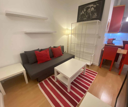 Apartment for Two in the Heart of Madrid, Ópera