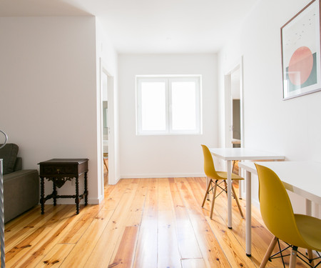 Fantastic Apartment w/ Balcony - Center of Lisbon