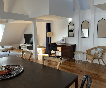 Ample loft in rua da Vinha