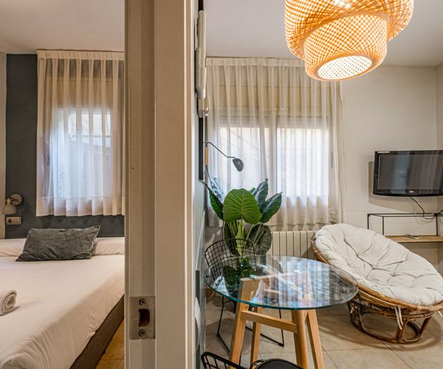 Monthly studio next to Sants