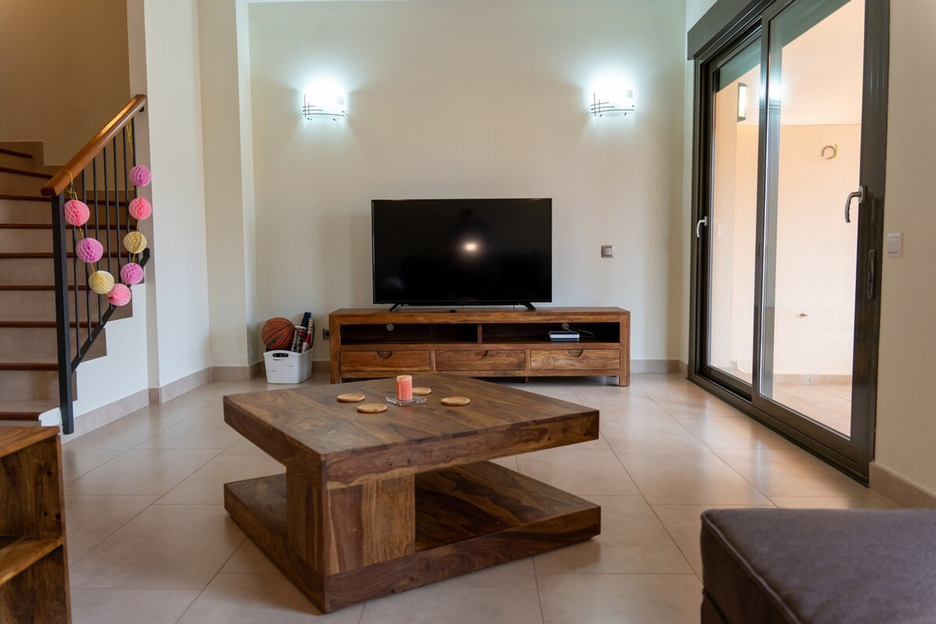Living room image 3