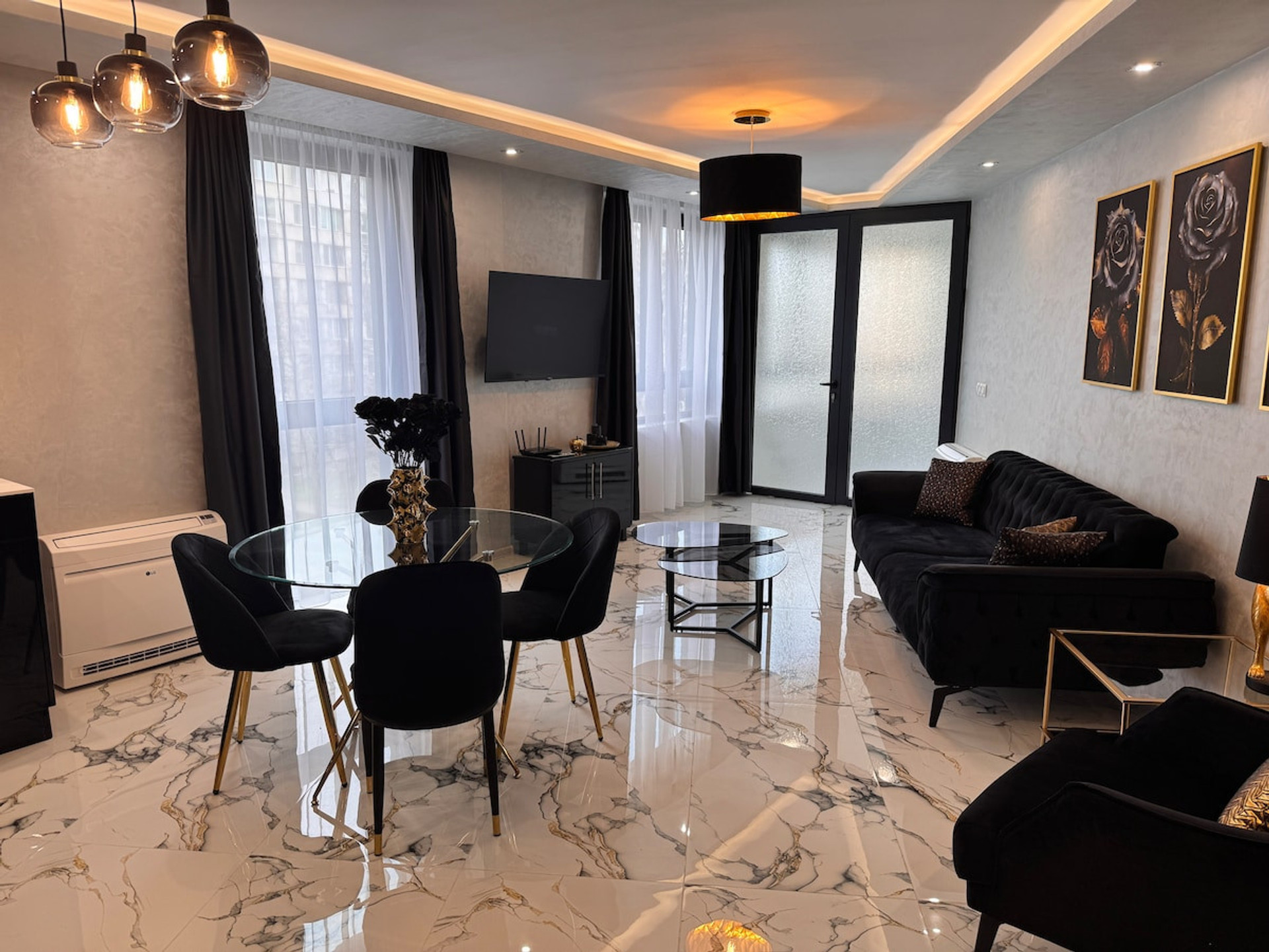 Living room image 2