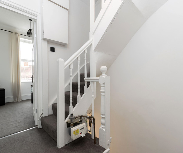 Spacious 4BR Home in Gateshead Sleeps 8 w/Parking