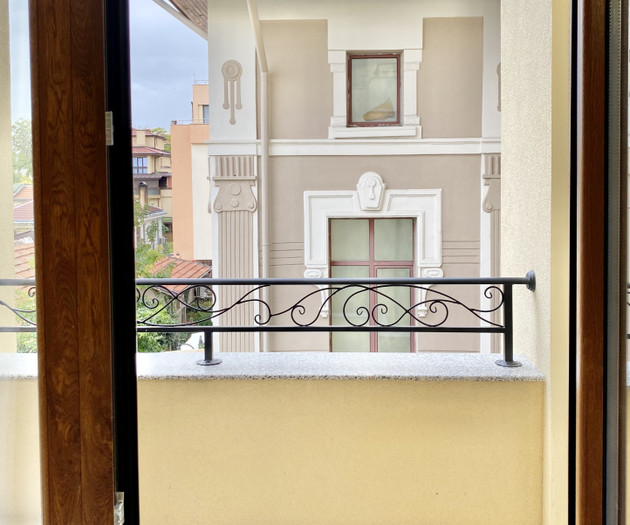 Spacious & Cozy 2 BDR Apartment with Fast Wi-fi