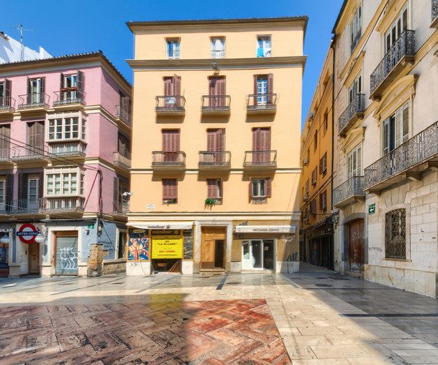 Holidays2Malaga Lazcano in old town with High WIFI