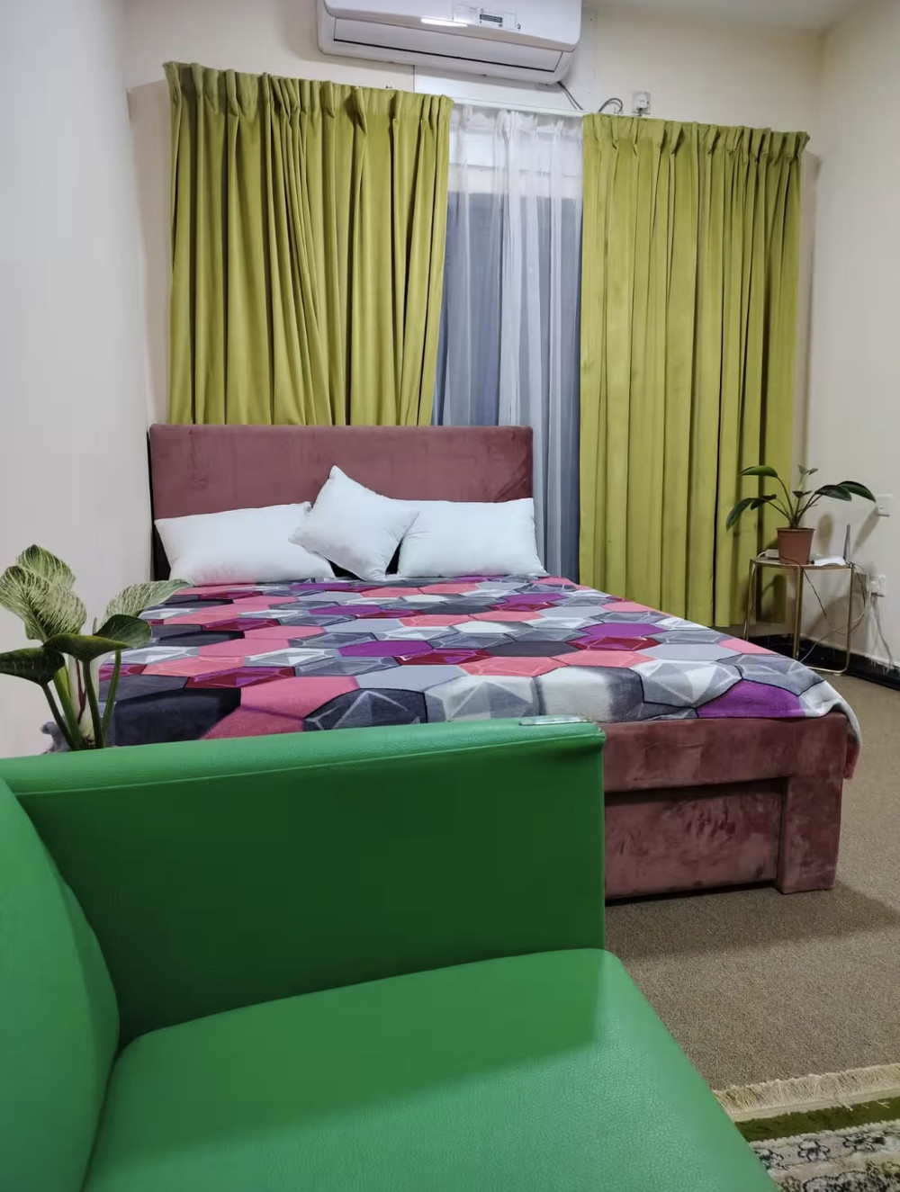 Studio Service Apartment 2.0 preview