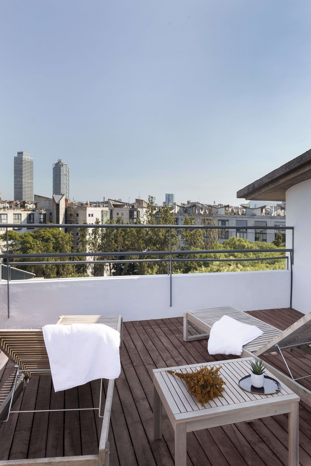 Grand Oasis 301 | 2 BD Apartment in Poble Nou