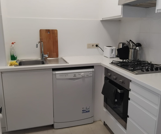 2 bedrooms flat with balcony in Brussels
