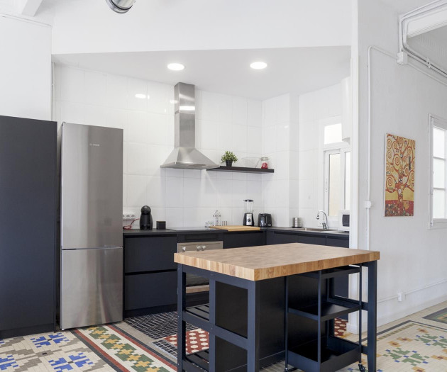 WONDERFUL LOFT BY QUART TOWERS MONTH RENTALS. Wifi