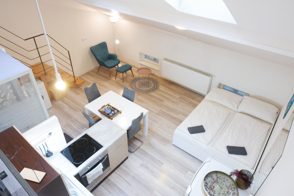 Apartment (B)