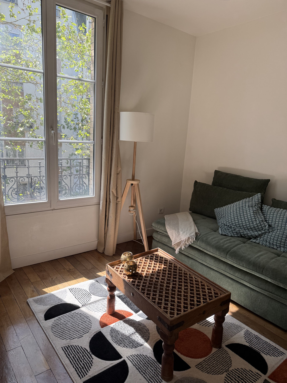 Charming 2 bedroom apartment in Paris preview