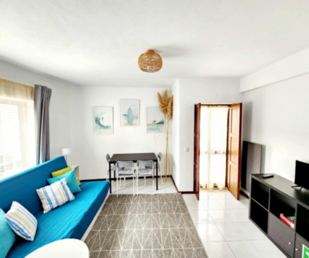 Comfortable T1 by the lagoon and ocean