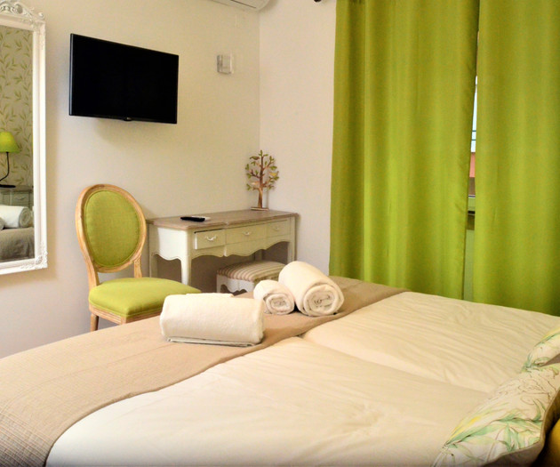 Guesthouse 5 suites 10 Guests 5 wc Avenue liberty