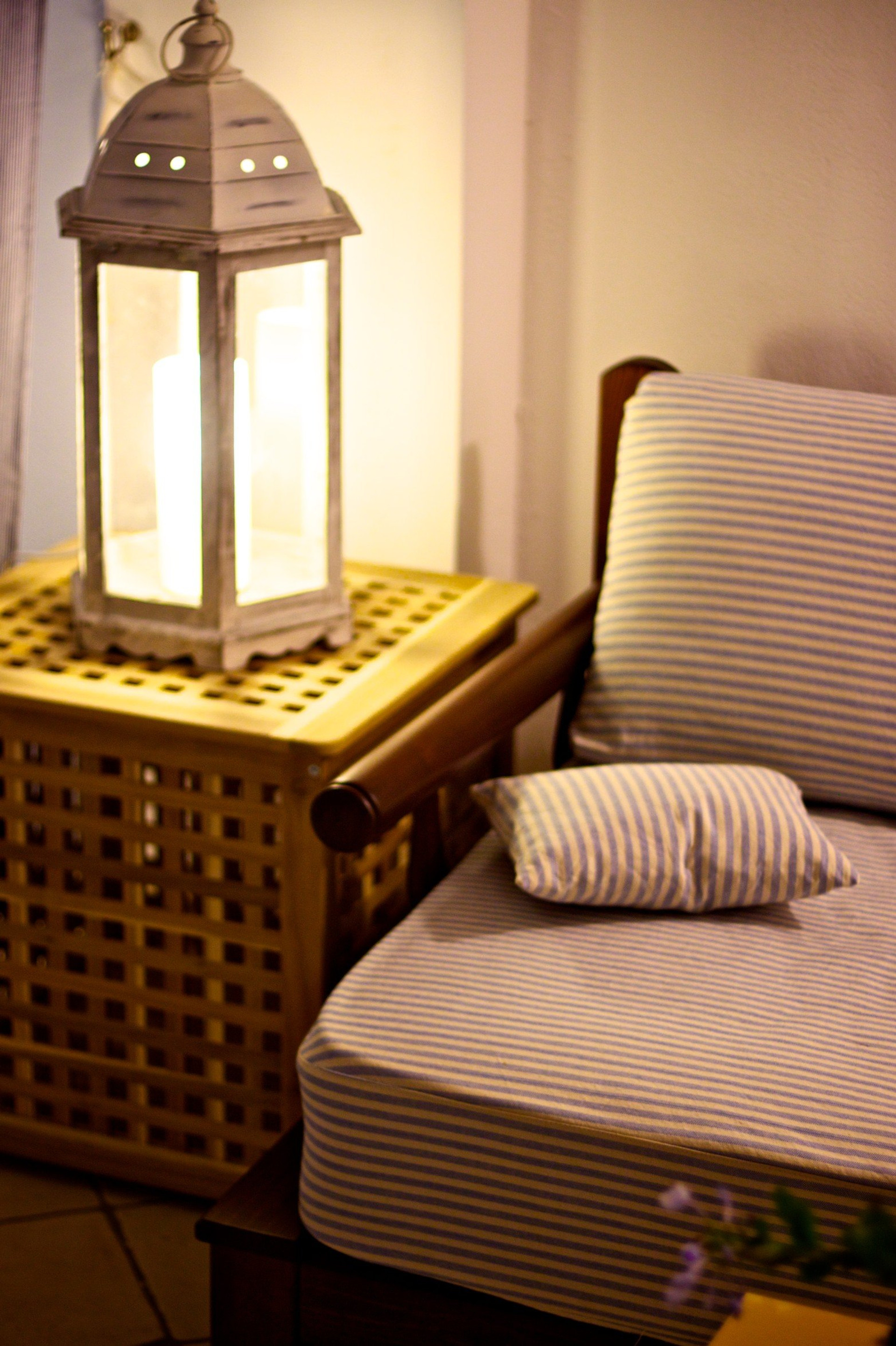 Living room sofa lantern detail