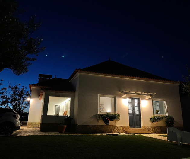 Comfortable Vineyard House in the Silver Coast