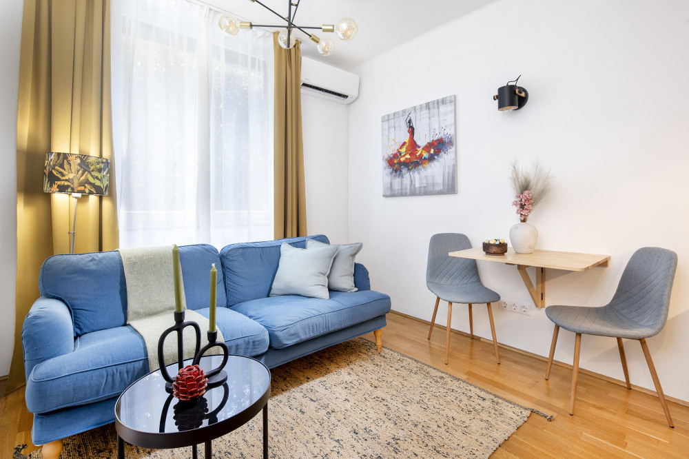 Sunny 2 room apartment in the heart of Buda preview