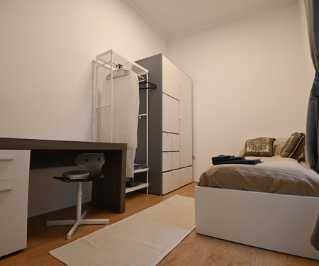 Trendy 4 bedrooms apartment - Nefelejcs street