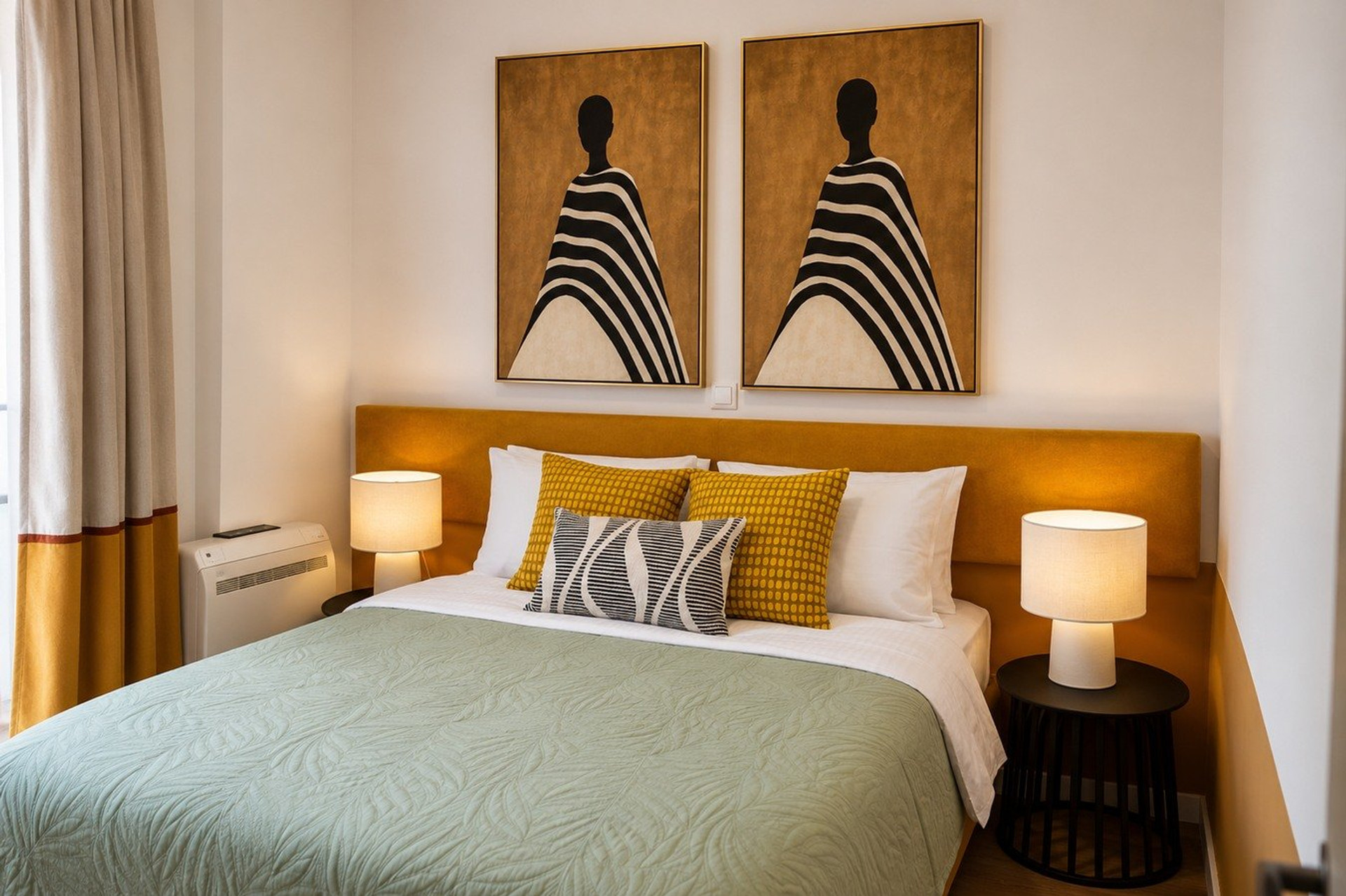 Bedroom with green bedspread