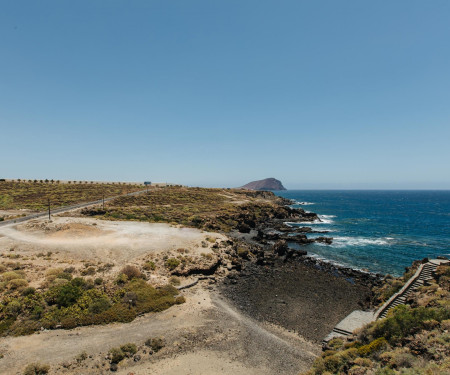 'El Mirador': sea views from the shore