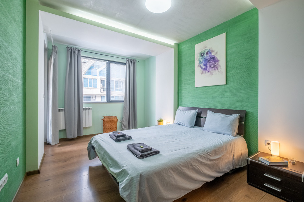 Modern 2BR Flat with Workspace & Great Location preview