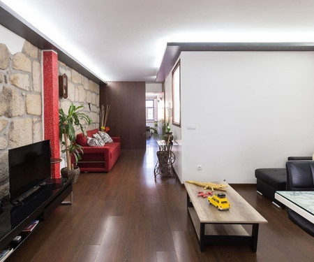 Spacious Central Flat w/ Netflix - Metro Bolhão