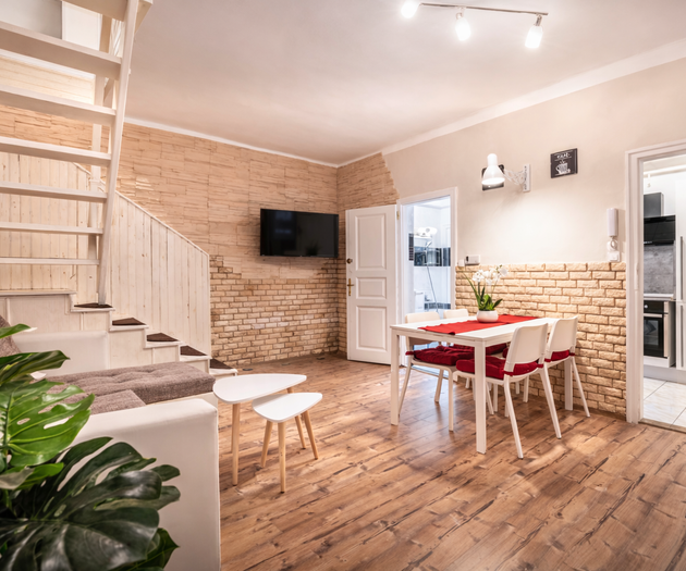 Quiet & Fully Equipped Apartment in Downtown